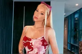 全程高能：突然当妈后，她又开始手撕渣男和小三图片