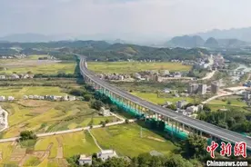 广东怀阳高速开通 推进粤桂合作和珠江-西江经济带建设图片
