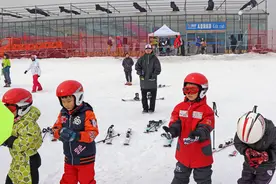 融创雪世界曝死亡事故，国内滑雪业需尽快走向专业化运营图片