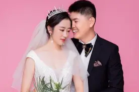 奔驰在银西高铁上的“最美爱情故事”图片