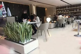 维权风暴拦不住狂热购房者再“入坑”，上海招商虹桥公馆成维权加热销“双料网红”图片