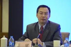 “70后”王斌，成海南最年轻省领导图片