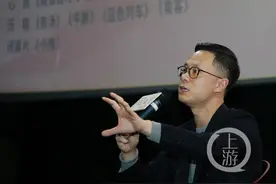 全国艺联冬暖影展来渝，青年导演尤行携影片《夏夜骑士》与影迷见面图片