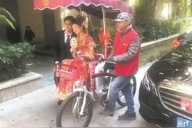 泉州市区：三轮车“小红”变身婚车 见证幸福时刻图片