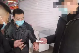 辽宁沈阳疫情防控之中特殊的那抹“红”图片
