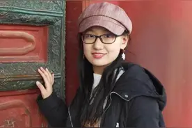 安徽女孩摘得北大学生最高荣誉图片