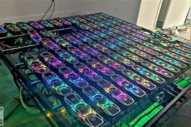 这就是你们抢不到的显卡 78张RTX 3080挖矿月赚7万元图片