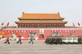 仪仗兵的青春世界图片