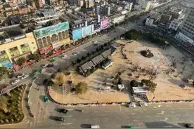 云南陆良县举行出租车价格调整听证会图片