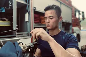 新青年·上封面｜95后消防员全伏元：从攀岩冠军到比武第一“不走寻常路”守护城市千家万户图片