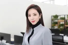 李思思：有凡尔赛的幸运，也有独自承受的焦虑丨人物图片