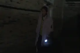 猪肉摊上写作业，磐安11岁女孩孝行让人泪目图片