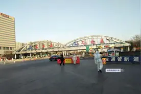 实拍：石家庄出入城区及高速路口实行交通管制图片