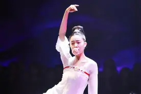 对话｜除了跳舞和挑战极限，古典舞女神华宵一还分享了育儿经图片