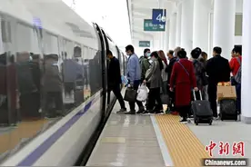 多地密集发通知：倡导原地过年，非必要不返乡图片