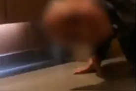 重庆商场女厕所现偷窥男，厕所设计引质疑，商场回应：整改中视频封面