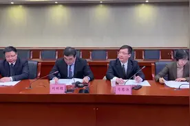 长沙市新中考方案最终公布：中考实行总分制，提前科目设立一年过渡期视频封面