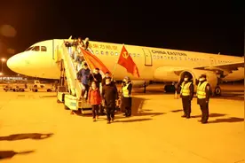 寒夜驰援河北，这段塔台对话让人泪目……图片