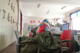 「泪目」被拍的人没注意，拍照的人先哭了……图片