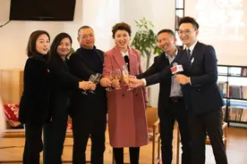《正月里来是新年》中国首档二人转春晚发布会顺利召开图片