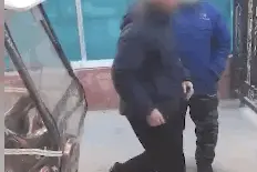 “你算是个什么东西！”石家庄一公安局原副局长拒戴口罩、辱骂防疫人员被拘！真把自己当大爷了？图片