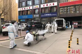 石家庄蓝天救援队开展防疫消杀作业图片