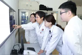 烟台毓璜顶医院耳鼻咽喉头颈外科姜绍红：守护鼻健康，让患者畅快呼吸图片