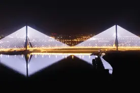 真炫！巢湖大桥1月10日晚首次全景试灯图片