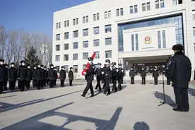 誓言声声立初心 铁骨铮铮铸忠诚图片