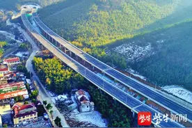 2021江苏首条高速翻山越岭而来！又美又快打通“宁杭二通道”图片
