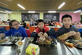 山东学校食堂配餐食谱有了标准 让学生既要吃饱又要吃好图片