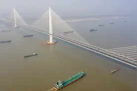 南京GDP首进前10强，未来能超过杭州吗图片