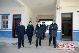 驻马店市政协副主席、正阳县委书记刘艳丽到县公安局调研图片