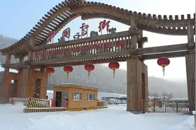 每到冬天就上热搜，雪乡的“喜悦与烦恼”图片