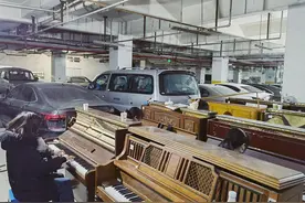 成都这个地下停车场里有一群“钢琴师”图片