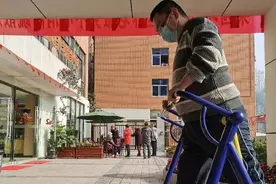 段子成真？39岁程序员住进养老院！网友热议：我也想…图片