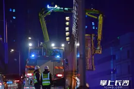 长沙隔音屏清洗有了新“神器”，确保桥隧“颜值”在线图片