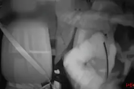 出租车内抽烟还狂扇司机5耳光 男子被拘10日，自称酒后冲动图片