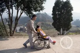 陕西小伙来渝见网友，是真的爱情图片
