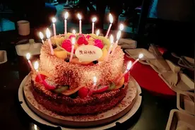 没参加同事生日宴被罚款、开除！当事经理：不这样根本没人来图片