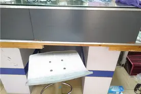 因欠租2.7万，长沙一眼镜店遭女房东上门讨租，打砸货物：“她说眼镜几块钱，赔得起”图片