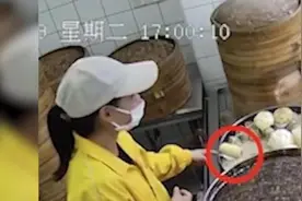 男子用手触摸食物后不买，店员的举动获赞视频封面