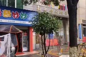 90后女孩逃离长沙，回到县城爆红网络，贾樟柯还为她拍了部电影图片