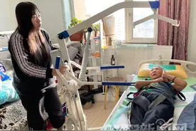 “特别怕家里灯灭，再没人等我了”图片