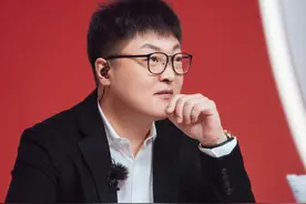 拆“姐姐们”的台，他这打分，王鸥周笔畅的粉丝首先不干了图片