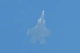 以色列F-35战机被拍到出现在黎巴嫩领空 还进行低空飞行图片