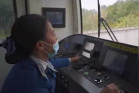 中国首位藏族女地铁司机：曾是景区演员，职业教育改变命运视频封面