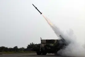 外媒：印度成功试射新一代地空导弹图片