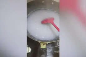 成都官方调查“鱿鱼被煮化” 专家：疑为增重泡发过 鱿鱼煮时间长了都会化