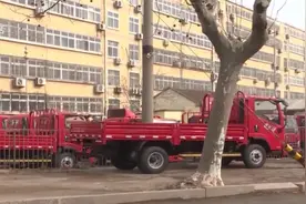 临沂市民12万购入一辆蓝牌轻卡 说好的订车包挂牌却迟迟没进展图片